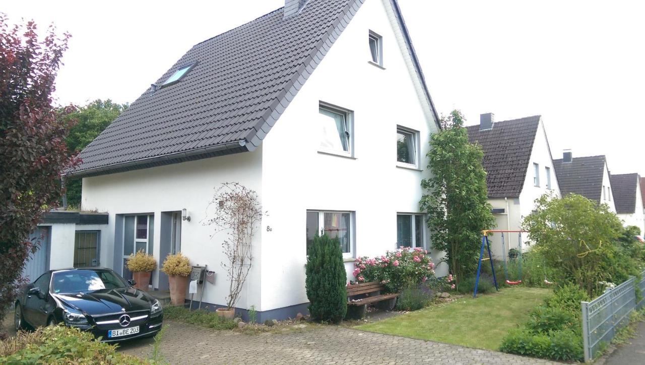 Geraeumiges Ferienhaus In Bad Salzuflen Mit Einfacher Ausstattung, Fuer Geschaeftsreisende, Gruppen Oder Familien Geeignet, 4 Schlafzimmer Ngoại thất bức ảnh