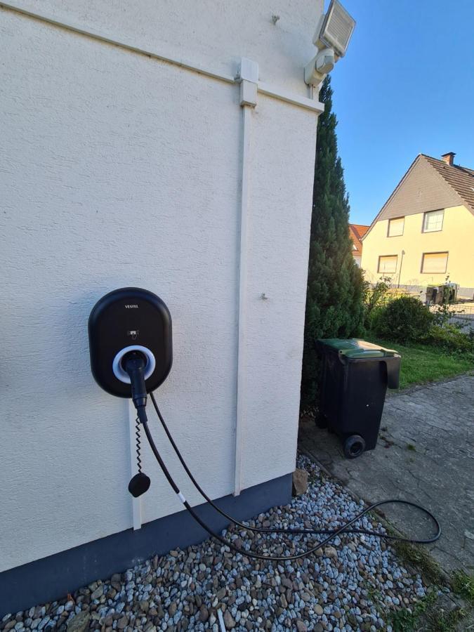 Geraeumiges Ferienhaus In Bad Salzuflen Mit Einfacher Ausstattung, Fuer Geschaeftsreisende, Gruppen Oder Familien Geeignet, 4 Schlafzimmer Ngoại thất bức ảnh