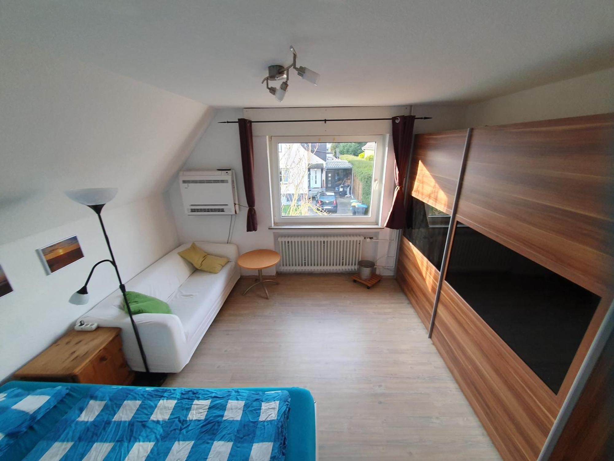 Geraeumiges Ferienhaus In Bad Salzuflen Mit Einfacher Ausstattung, Fuer Geschaeftsreisende, Gruppen Oder Familien Geeignet, 4 Schlafzimmer Ngoại thất bức ảnh